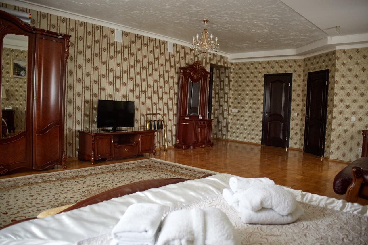 Garden Hall Тернопил Екстериор снимка