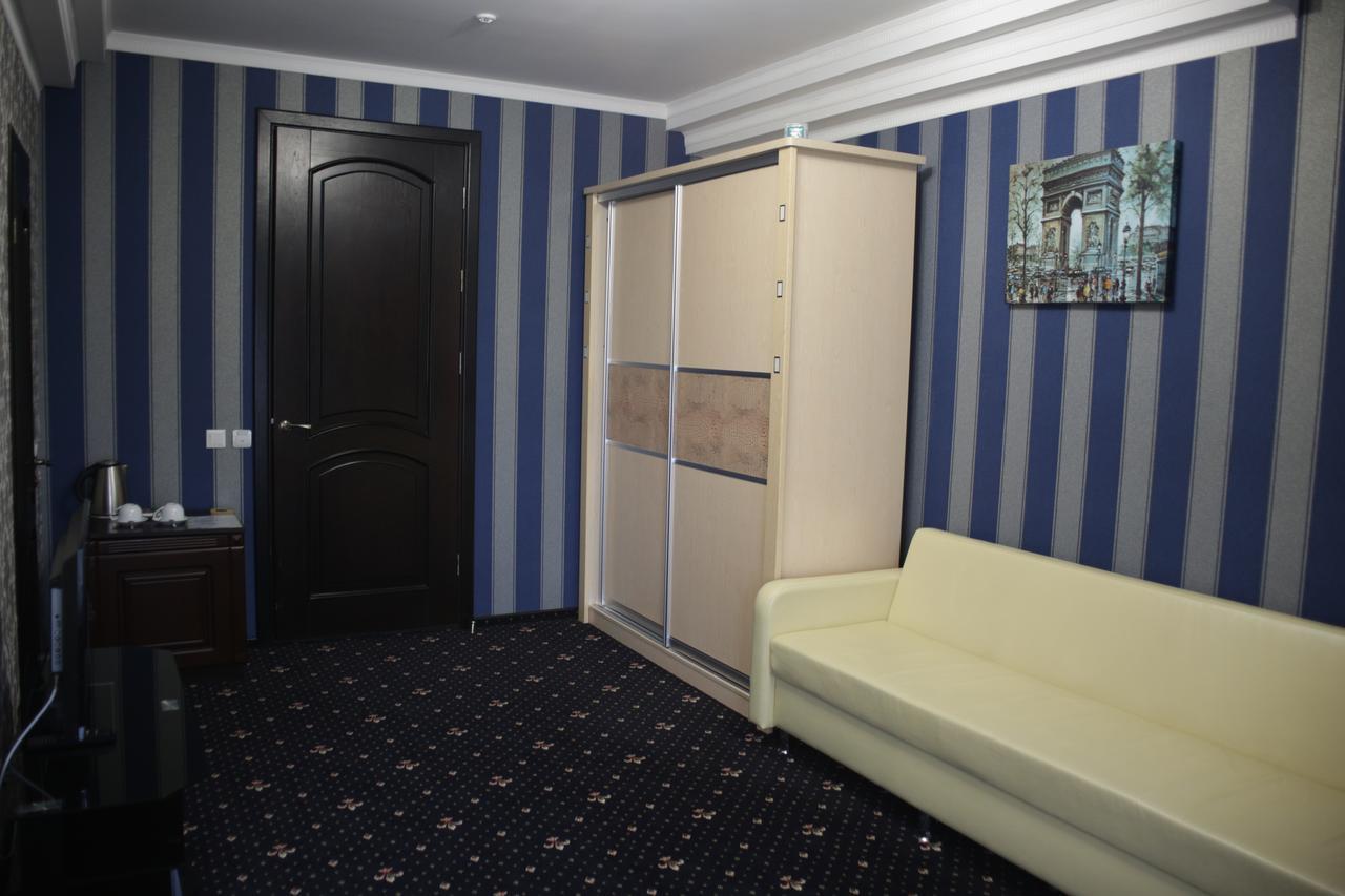 Garden Hall Тернопил Екстериор снимка