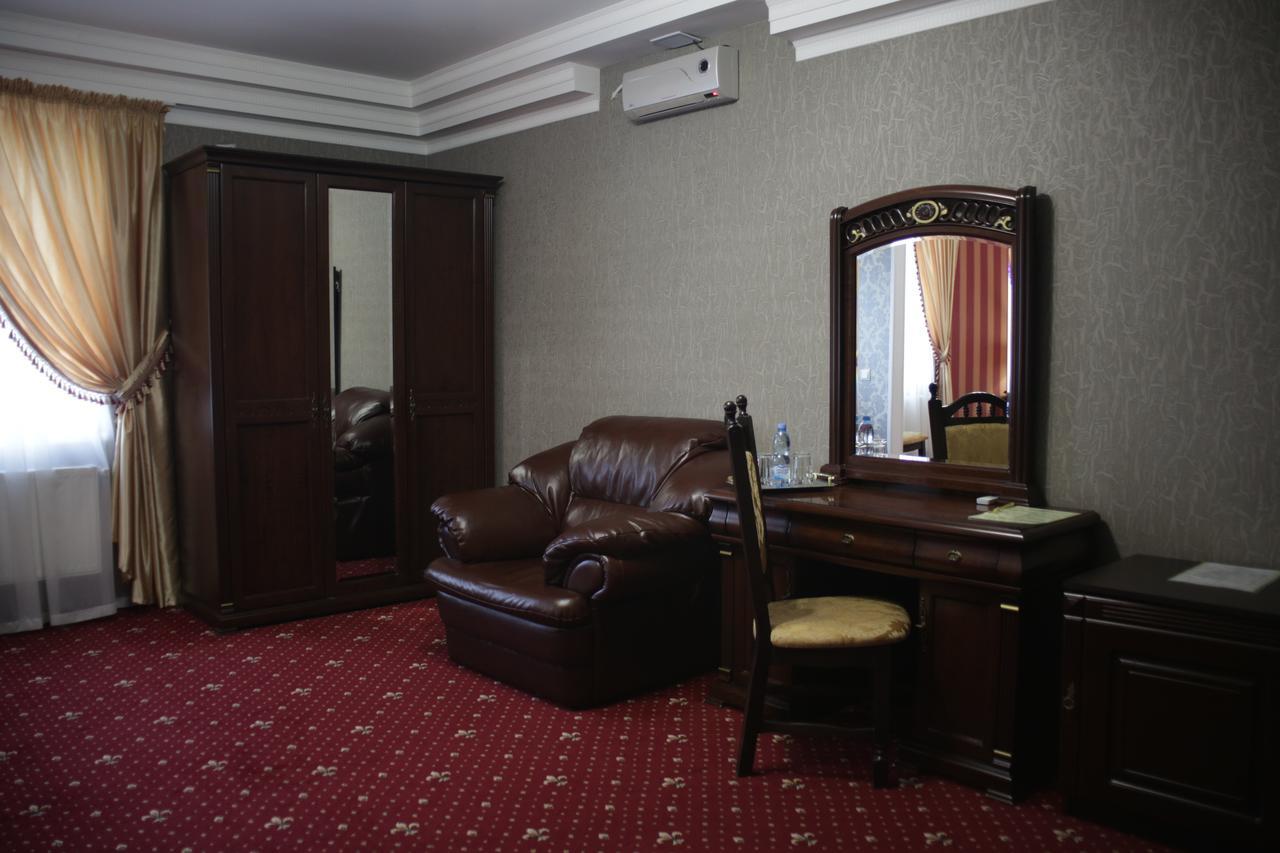 Garden Hall Тернопил Екстериор снимка